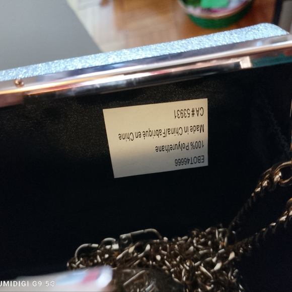 Silver Clutch - Picture 6 of 6